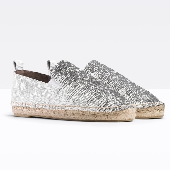 Vince Robin White and Black Lizard Pattern Flat Espadrilles Slip-on
